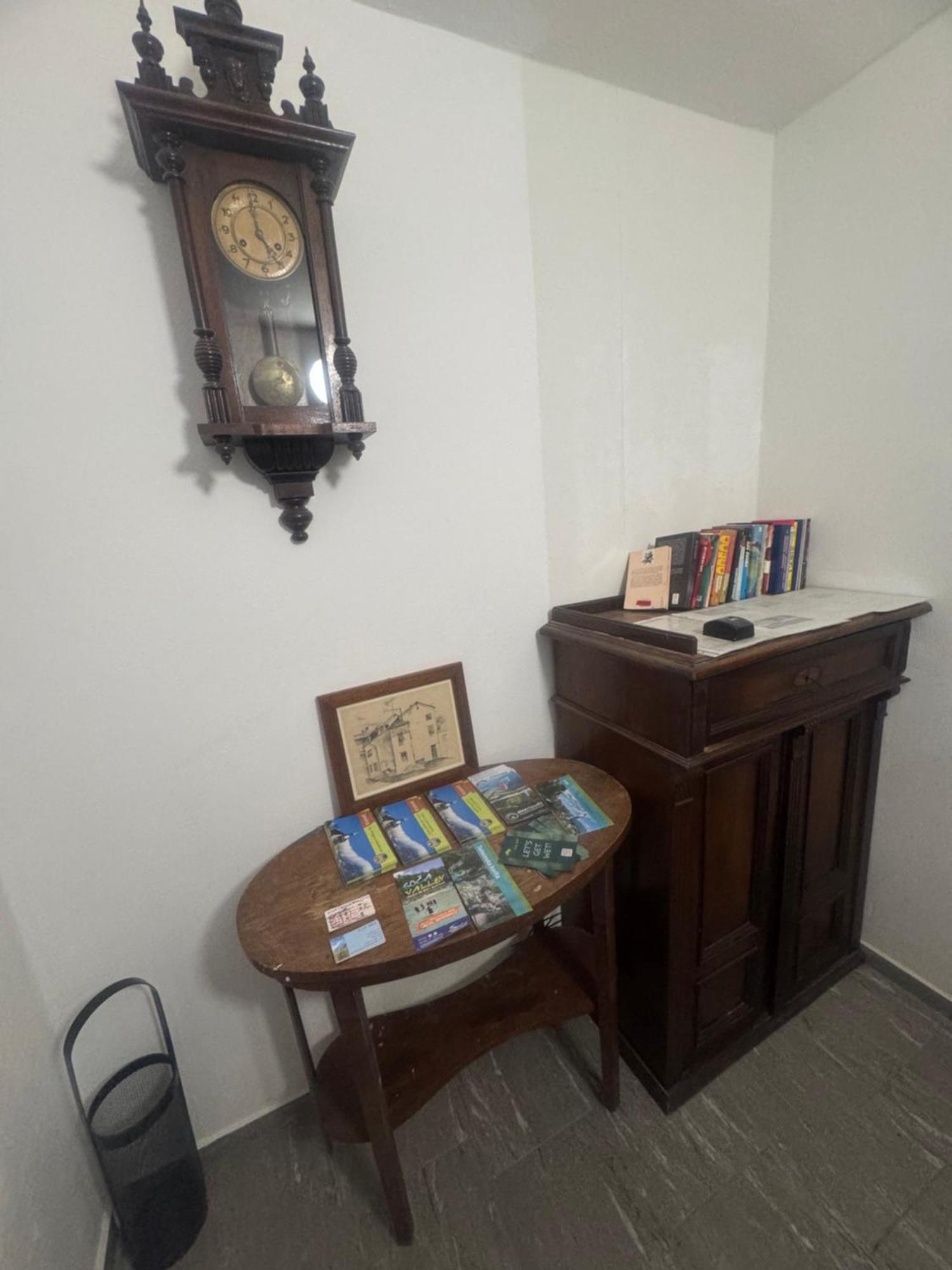 トールミンOld Square House - Hisa Na Starem Trguアパートメント エクステリア 写真